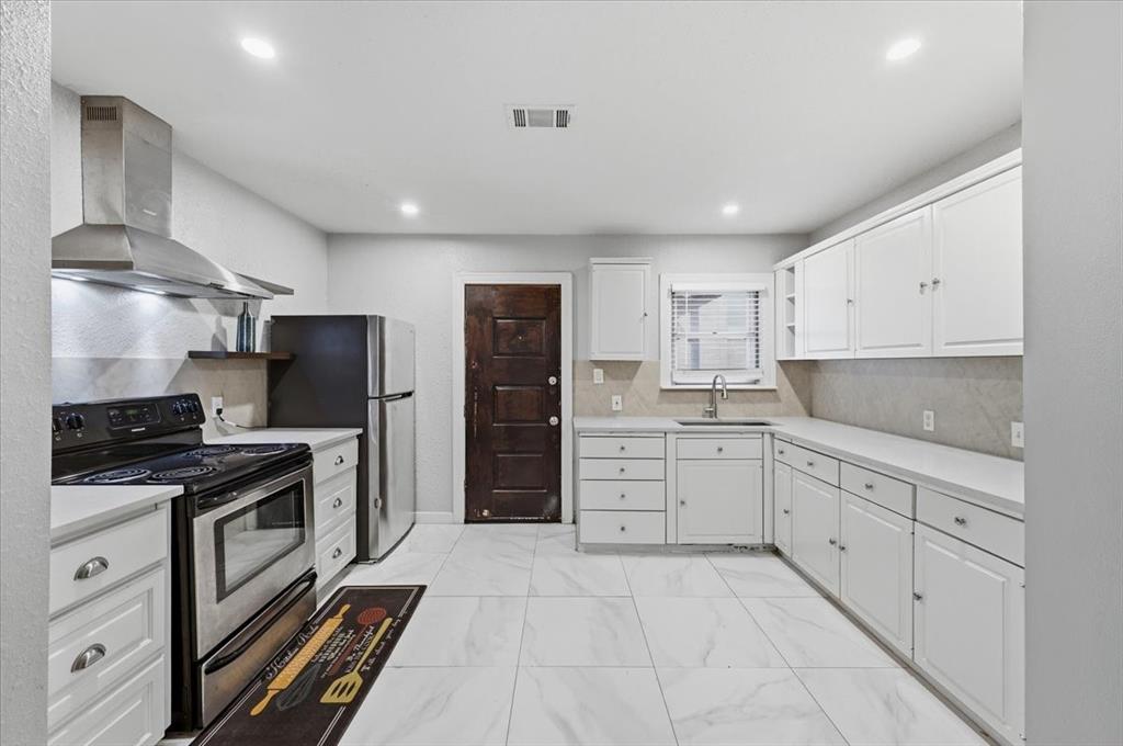 2614 Roanoke Avenue, Dallas, TX 75235