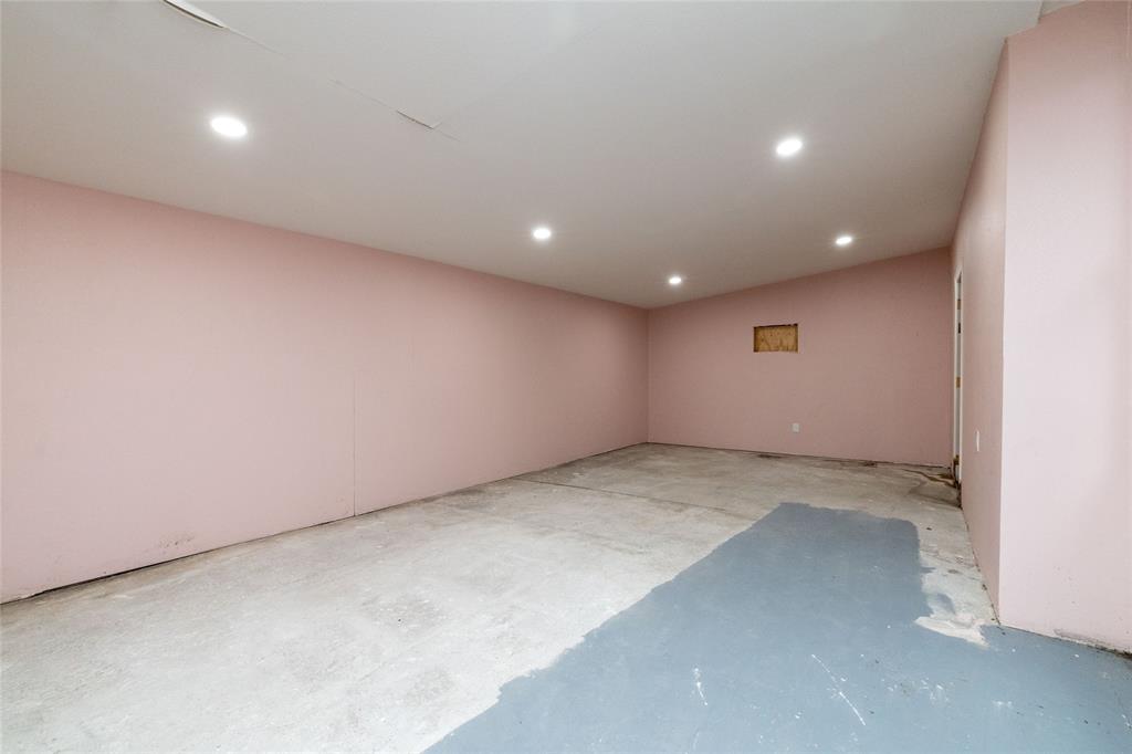 3264 Hillglenn Road, Dallas, TX 75228