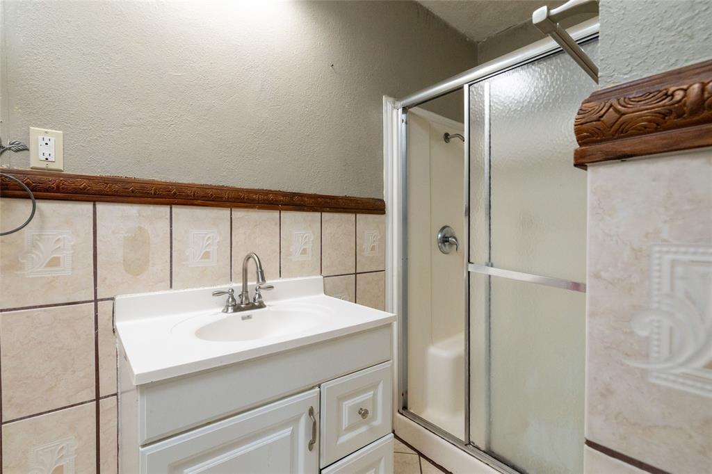 3264 Hillglenn Road, Dallas, TX 75228 3264 Hillglenn Road, Dallas, TX 75228