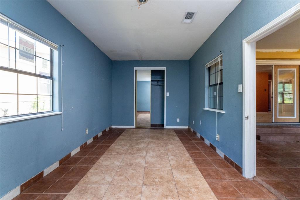 3264 Hillglenn Road, Dallas, TX 75228