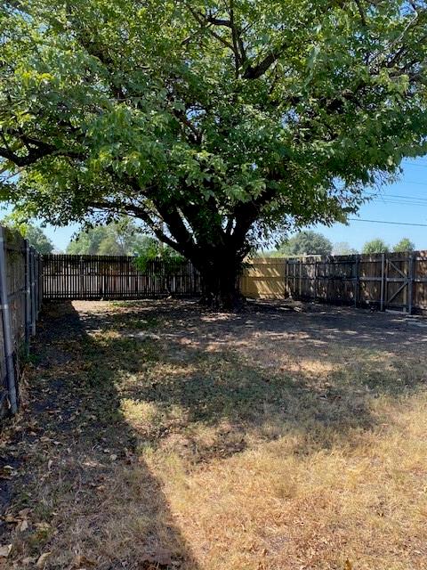 2022 Tiehack Lane, Garland, TX 75044