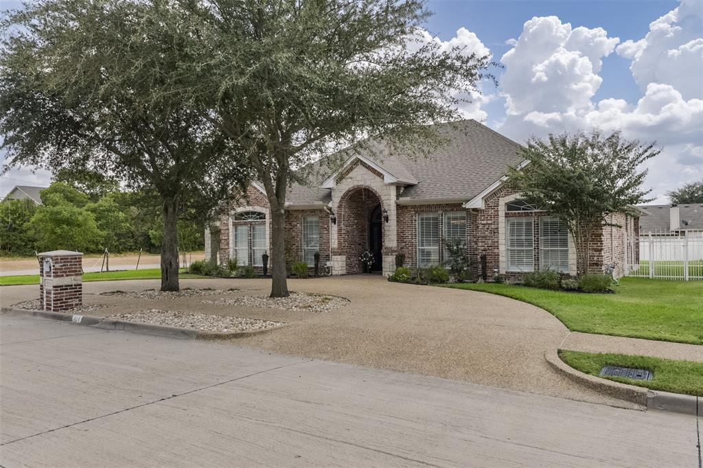818 Amherst Drive, Waxahachie, TX 75165