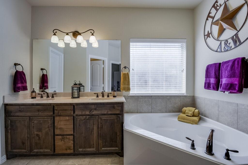 115 Traveller Street, Waxahachie, TX 75165
