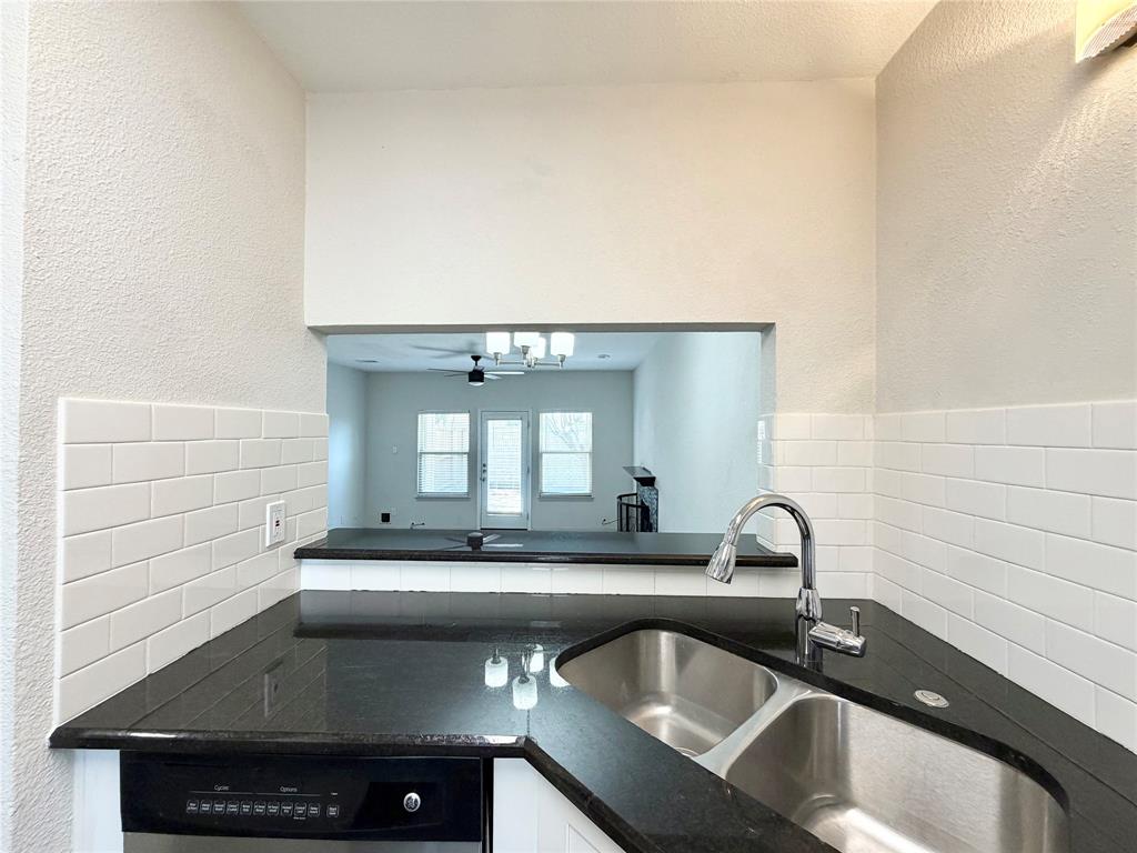3635 Garden Brook Drive, #2400, Farmers Branch, TX 75234