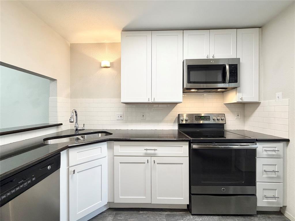 3635 Garden Brook Drive, #2400, Farmers Branch, TX 75234
