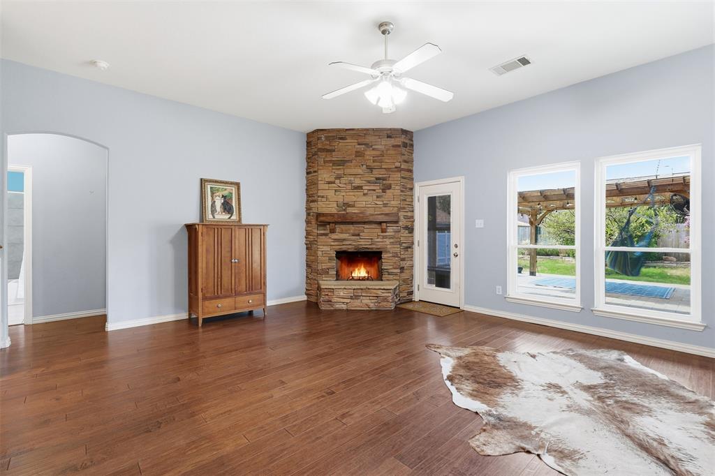 713 Saddle Ridge Trail, Weatherford, TX 76087