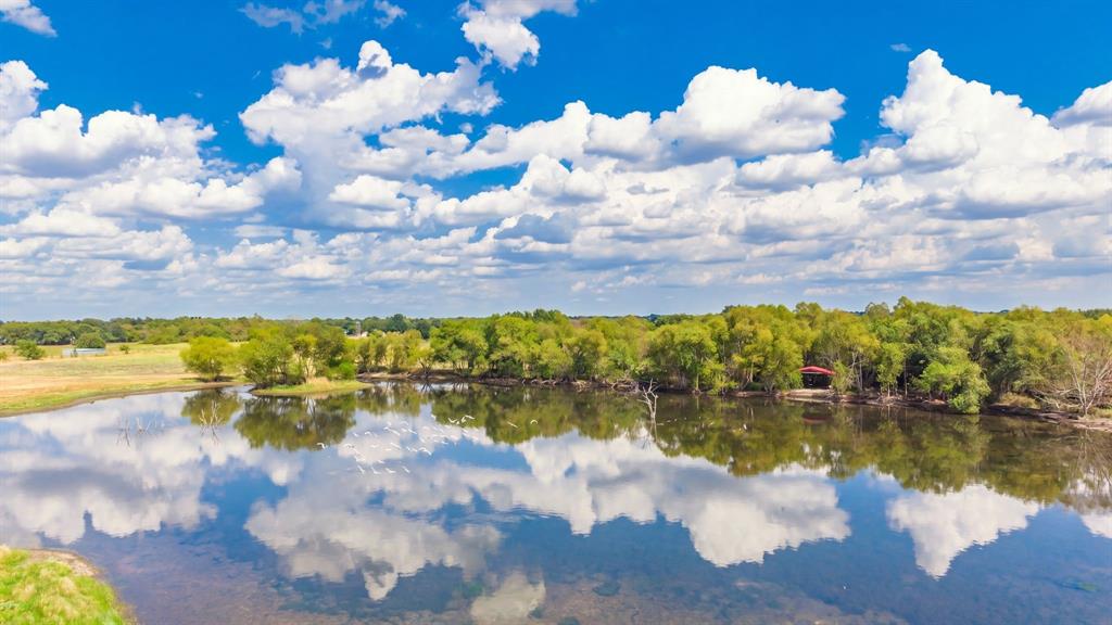 7959 County Road 4823, Wolfe City, TX 75496