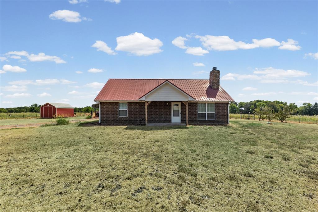 7959 County Road 4823, Wolfe City, TX 75496
