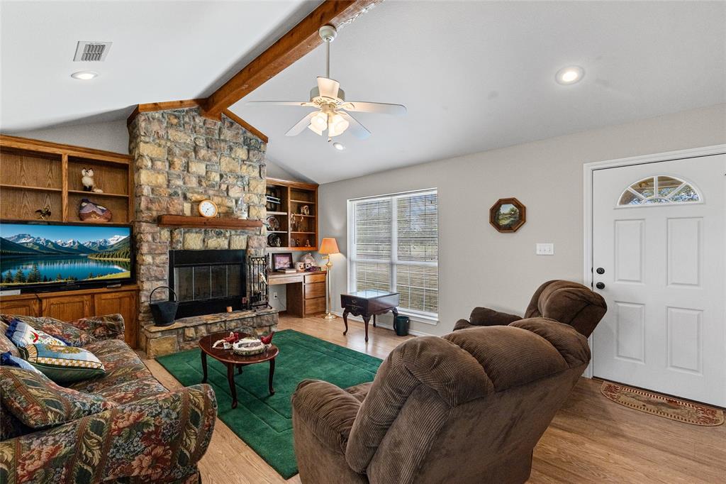 7959 County Road 4823, Wolfe City, TX 75496
