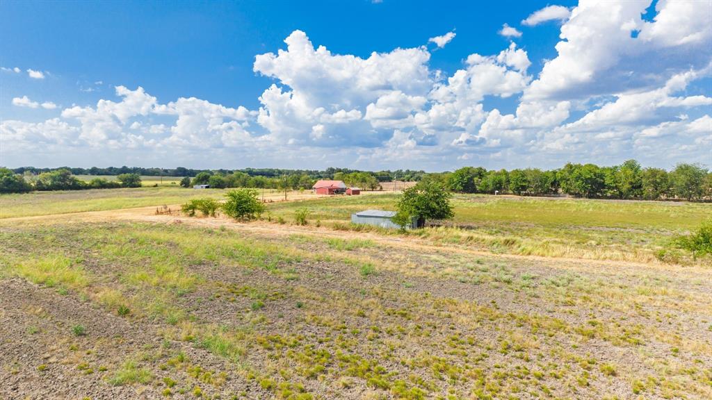 7959 County Road 4823, Wolfe City, TX 75496