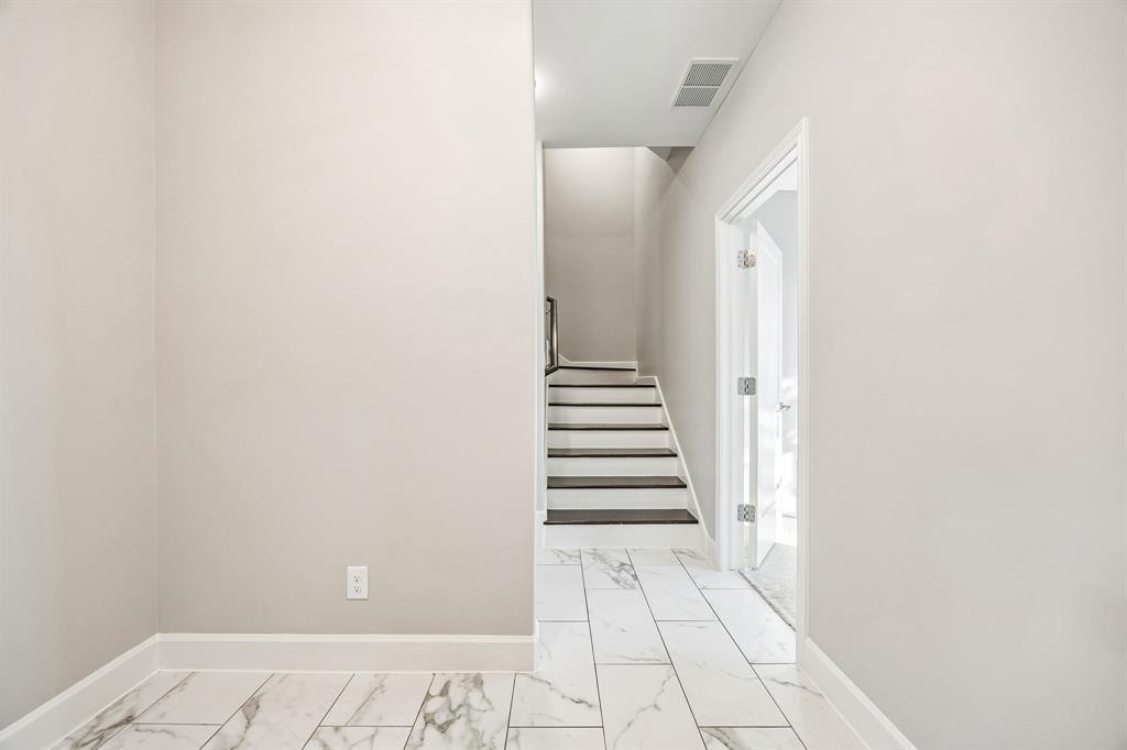 1801 Annex Avenue, #402, Dallas, TX 75204