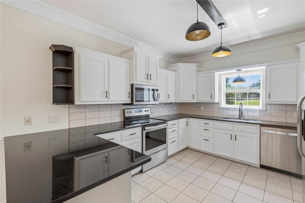 3595 County Road 1037, Greenville, TX 75401