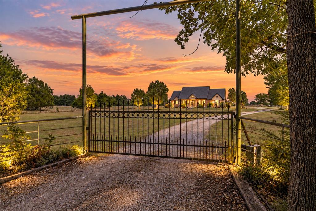 3595 County Road 1037, Greenville, TX 75401