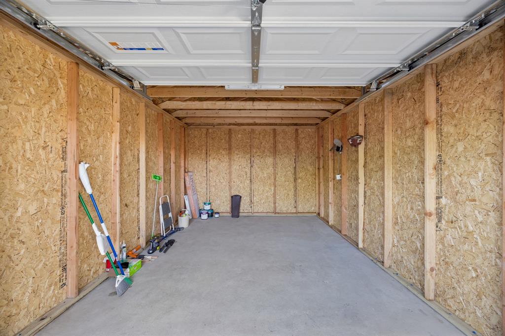 947 E Oakdale Road, Irving, TX 75060