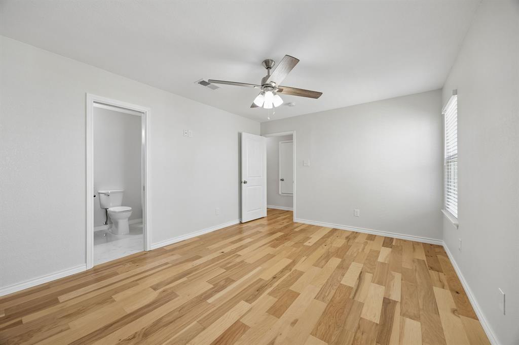 947 E Oakdale Road, Irving, TX 75060