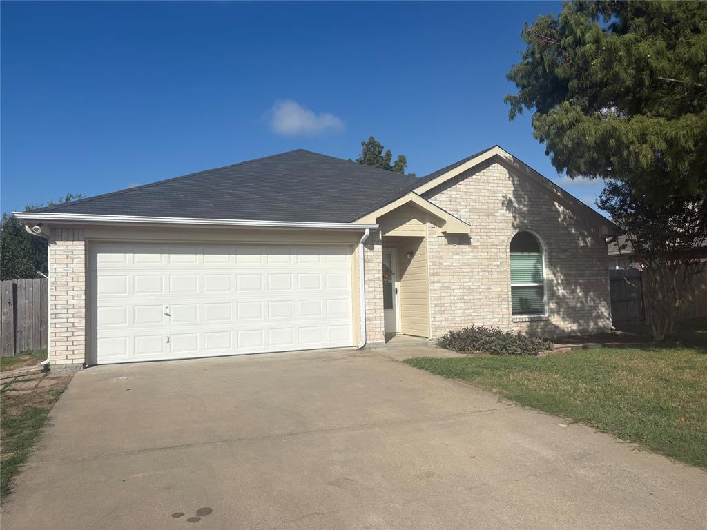 1309 Indian Wells Trail, Midlothian, TX 76065