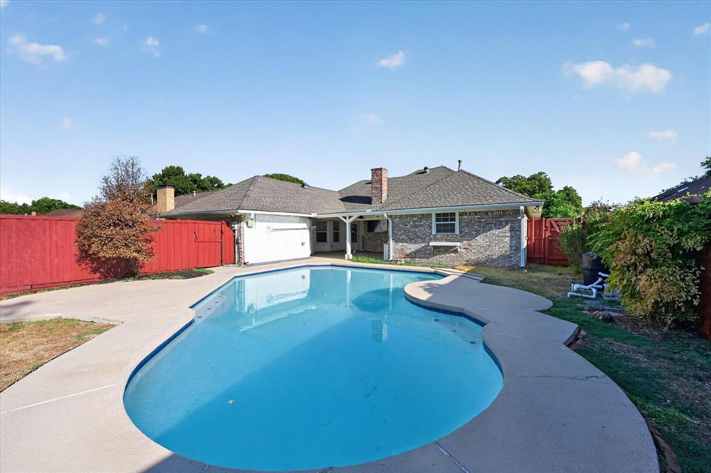 Original Photo of Pool area.