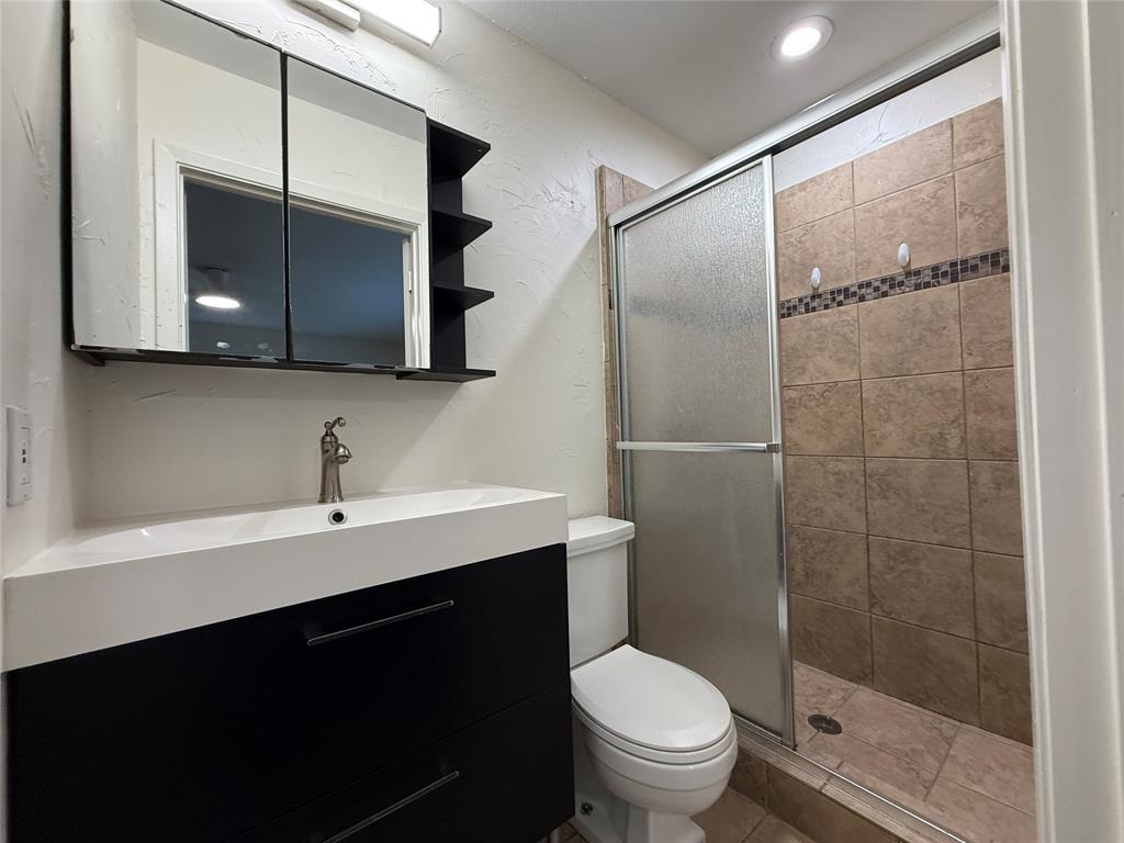 818 Fontana Avenue, Richardson, TX 75080