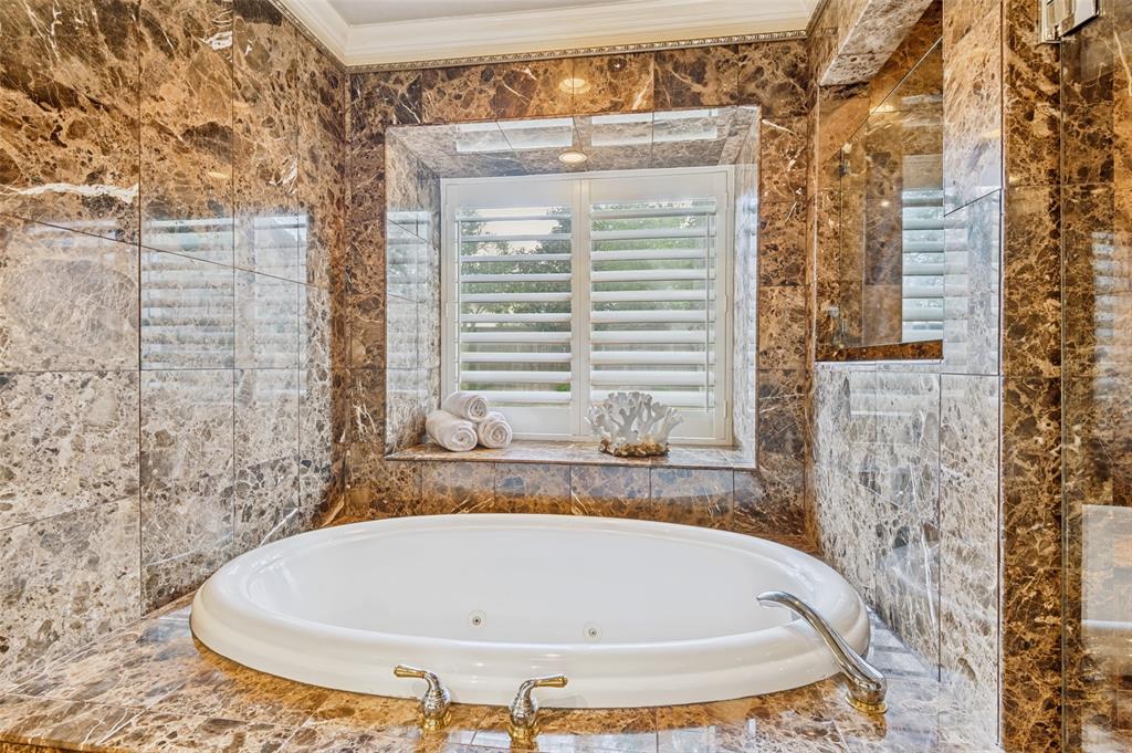 5322 W Mockingbird Lane, Dallas, TX 75209