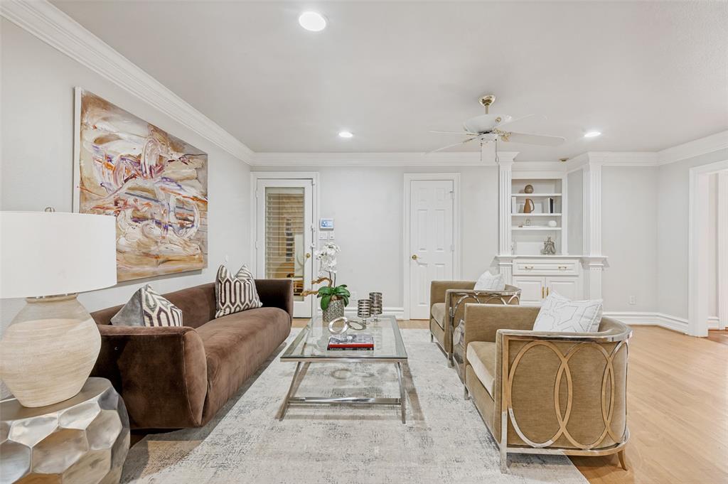 5322 W Mockingbird Lane, Dallas, TX 75209