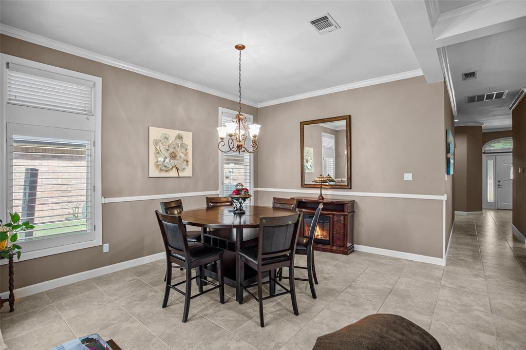 8606 Leisure Lane, Granbury, TX 76049