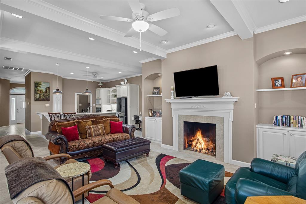 8606 Leisure Lane, Granbury, TX 76049