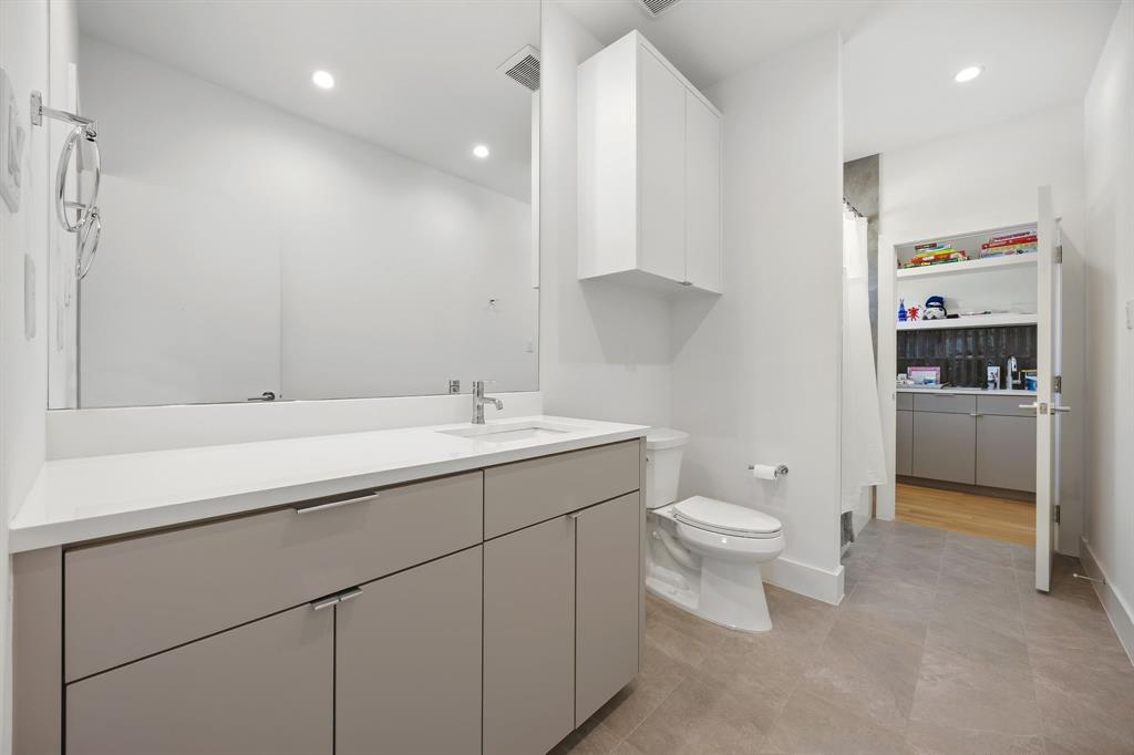 9750 Mixon Drive, Dallas, TX 75220