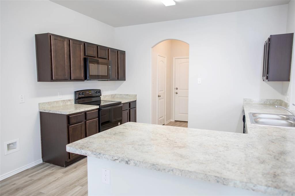 3202 Sonoma Trail, Ennis, TX 75119