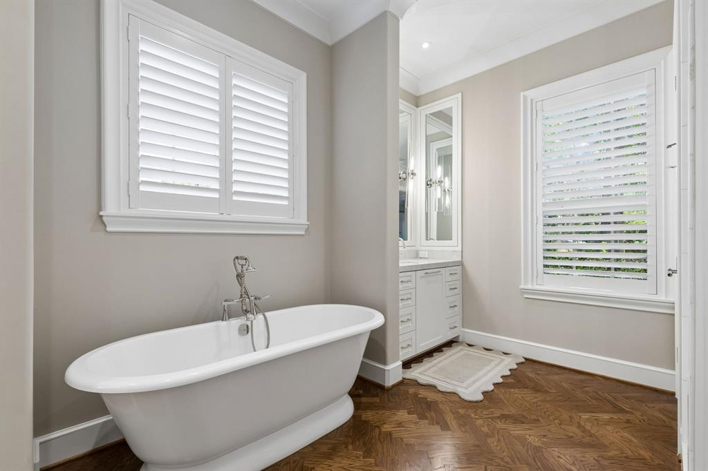 8511 Groveland Drive, Dallas, TX 75218