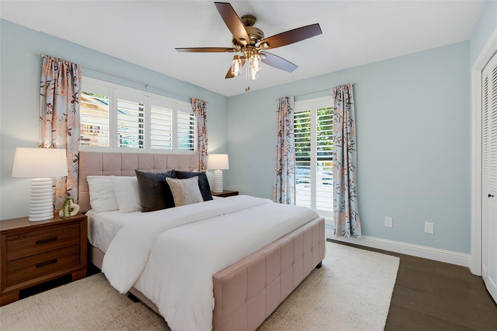 906 Loganwood Avenue, Richardson, TX 75080