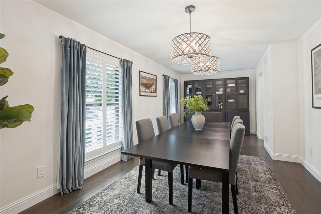 906 Loganwood Avenue, Richardson, TX 75080