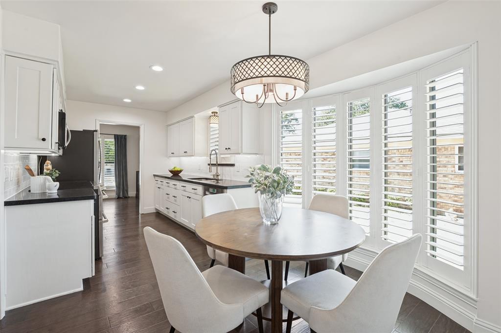 906 Loganwood Avenue, Richardson, TX 75080