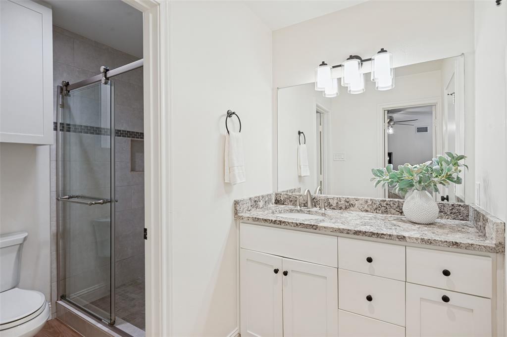 906 Loganwood Avenue, Richardson, TX 75080