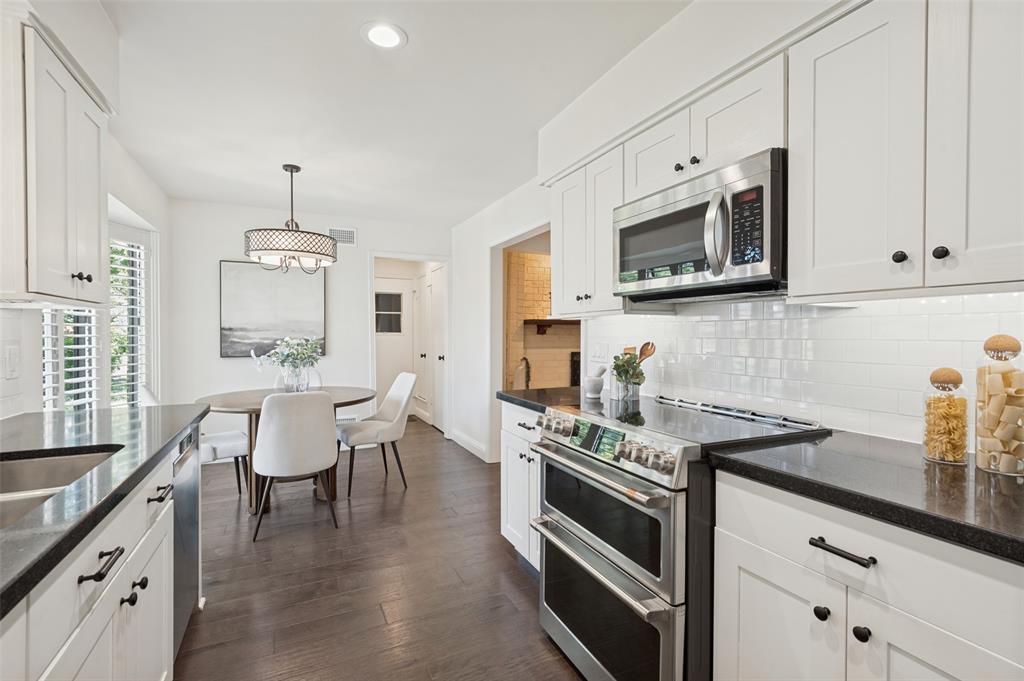 906 Loganwood Avenue, Richardson, TX 75080