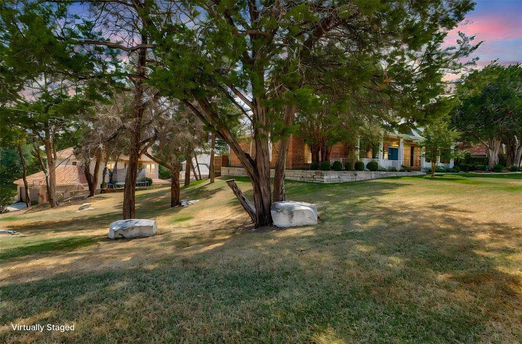 806 Cobblestone Court, Cedar Hill, TX 75104