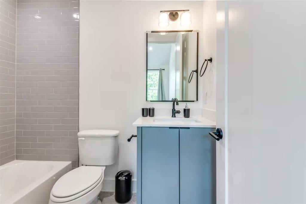 2915 Lucas Drive, #102, Dallas, TX 75219