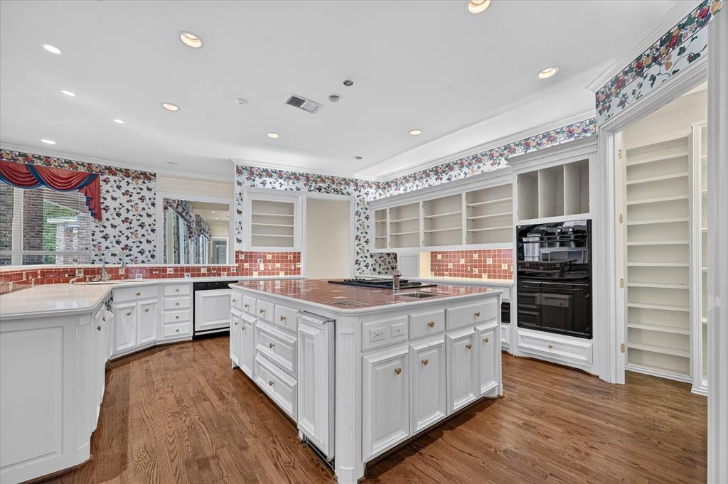 7007 Spanky Branch Court, Dallas, TX 75248