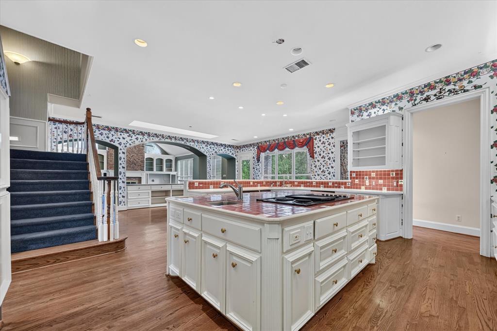 7007 Spanky Branch Court, Dallas, TX 75248