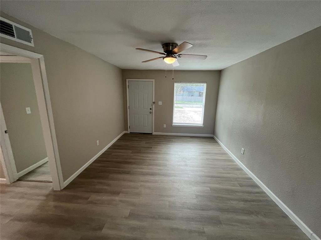 9527 Musgrave Drive, Dallas, TX 75217