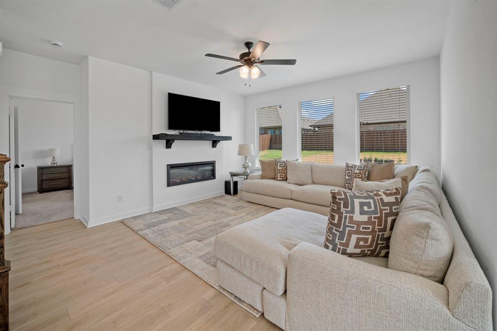412 Wabash Drive, Waxahachie, TX 75167