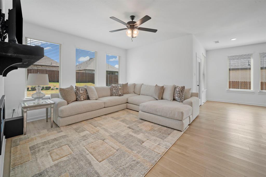 412 Wabash Drive, Waxahachie, TX 75167