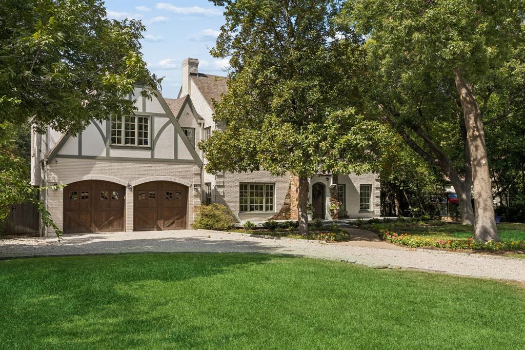 8319 Forest Hills Boulevard, Dallas, TX 75218