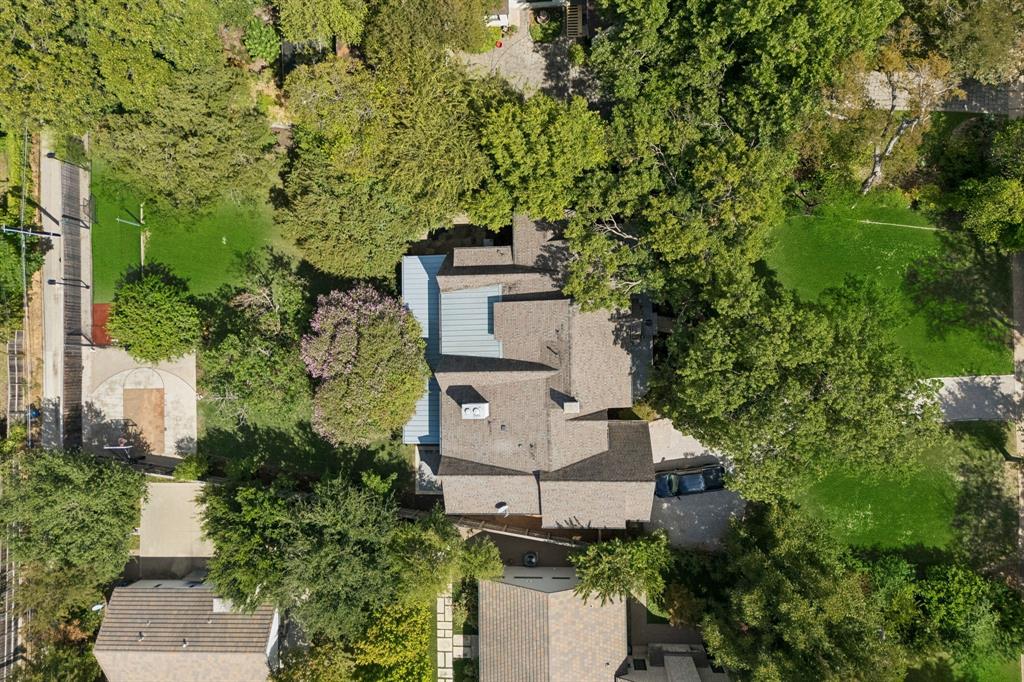 8319 Forest Hills Boulevard, Dallas, TX 75218
