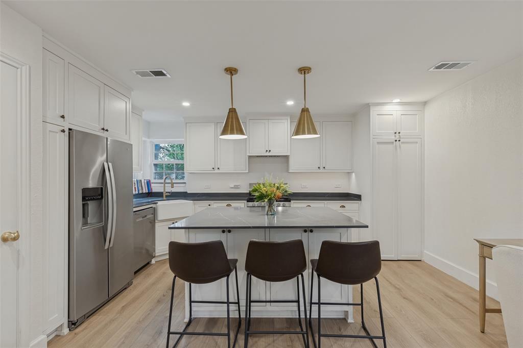 6042 Mercedes Avenue, Dallas, TX 75206
