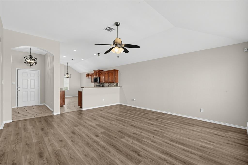 1655 Wildflower Drive, Waxahachie, TX 75165