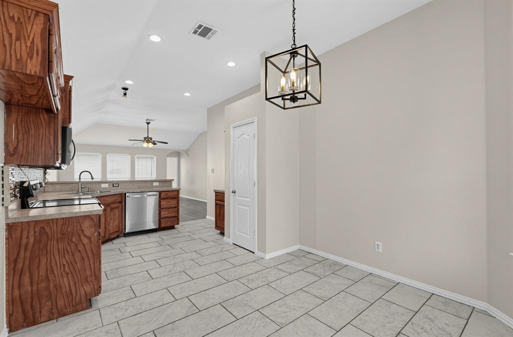 1655 Wildflower Drive, Waxahachie, TX 75165