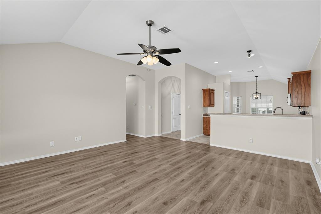 1655 Wildflower Drive, Waxahachie, TX 75165