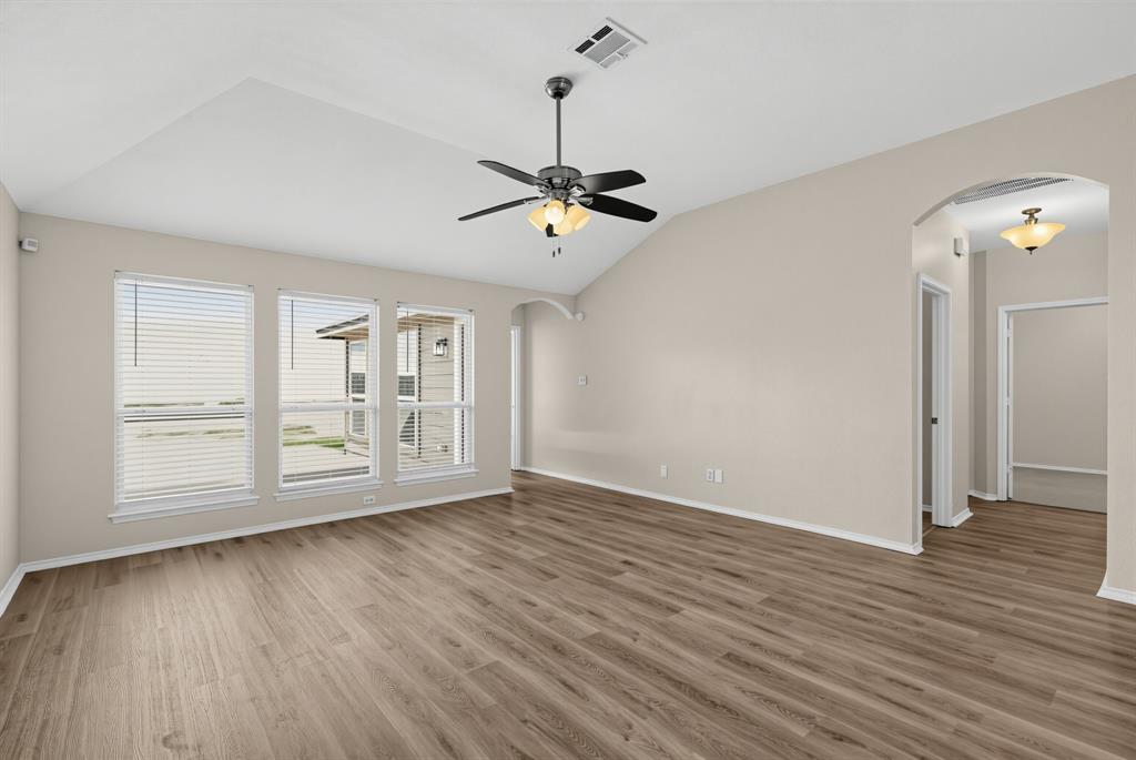 1655 Wildflower Drive, Waxahachie, TX 75165