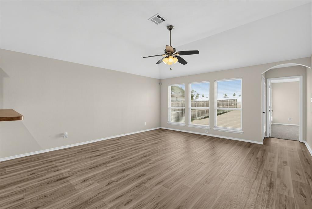 1655 Wildflower Drive, Waxahachie, TX 75165
