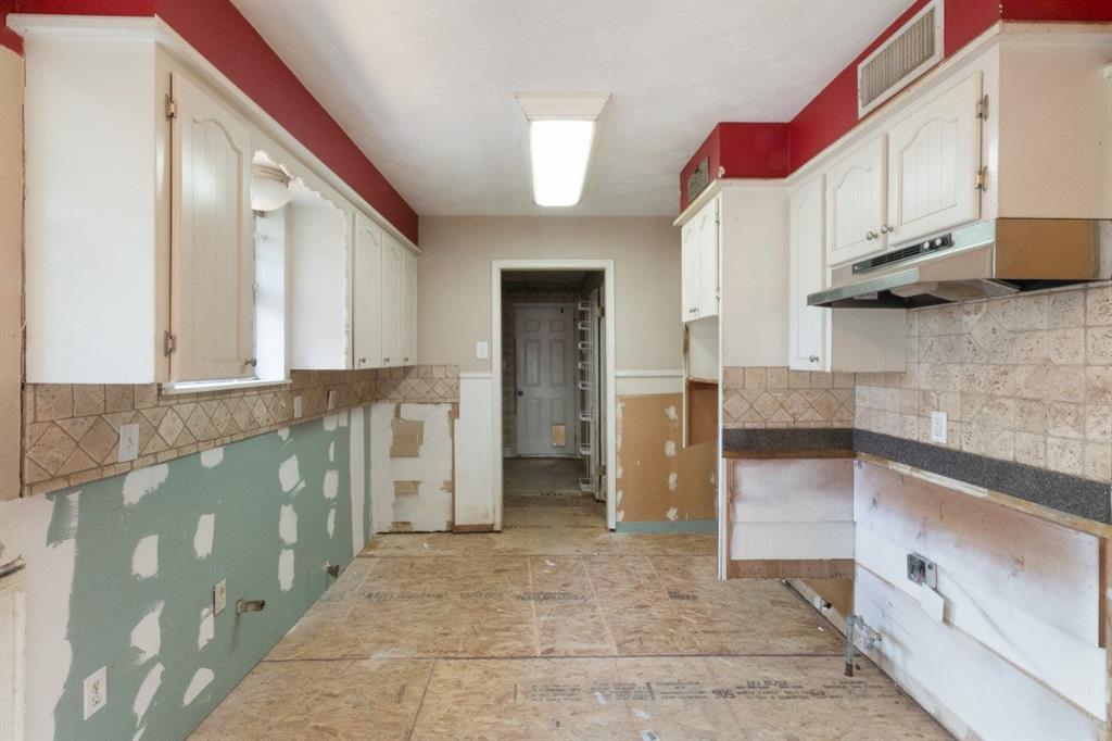 8435 Sweetwood Drive, Dallas, TX 75228